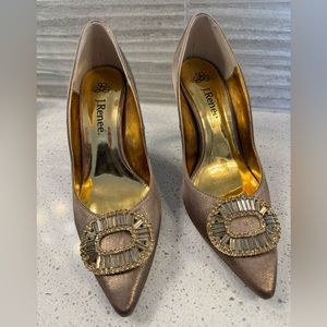 J. Reneé heels